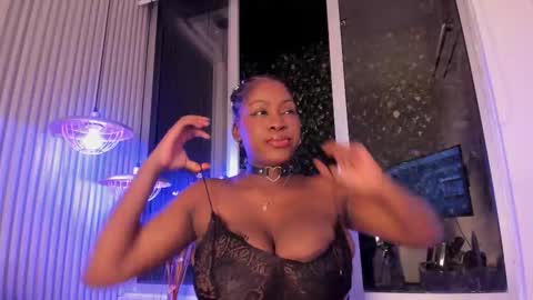 EvelynZoee online show from October 2025 04:33:01 AM