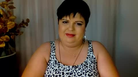 Snapshot of evemilf chatting on September 2025 02:19:01 PM EveMilf online show from September 2025 02:19:01 PM