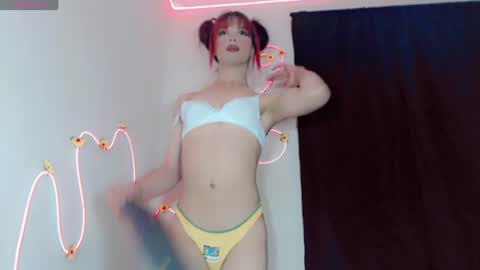 Snapshot of everlin_01 chatting on June 2026 05:43:01 AM everlin_01 online show from June 2026 05:43:01 AM