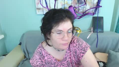 Everly online show from December 2024 10:59:01 PM