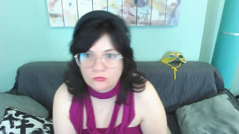 Everly online show from February 2025 10:21:02 PM