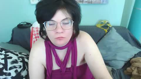 Everly online show from February 2025 01:55:01 PM