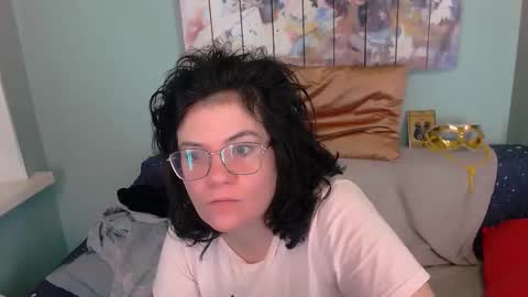 Everly online show from October 2025 11:47:02 AM