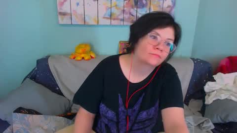 Snapshot of everly_rays chatting on February 2026 05:37:01 AM Everly online show from February 2026 05:37:01 AM