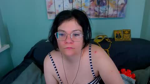 Snapshot of everly_rays chatting on March 2026 05:49:01 PM Everly online show from March 2026 05:49:01 PM