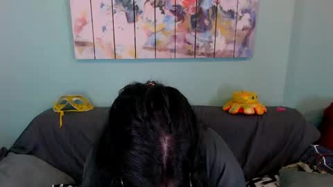 Everly online show from April 2026 06:39:01 PM