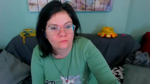 Everly online show from May 2026 10:38:02 PM