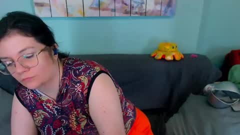 Everly online show from May 2026 11:23:01 PM