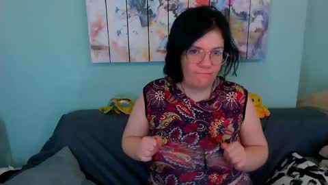 Everly online show from May 2026 10:47:01 AM