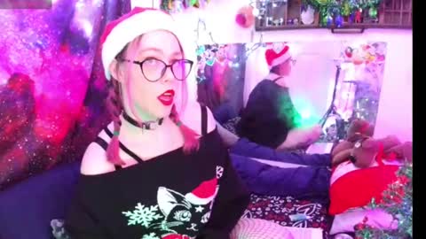 Snapshot of everlyester chatting on December 2024 06:49:02 AM Evie online show from December 2024 06:49:02 AM