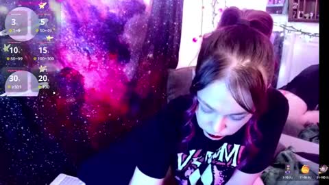 Snapshot of everlyester chatting on February 2025 07:41:01 AM Evie online show from February 2025 07:41:01 AM