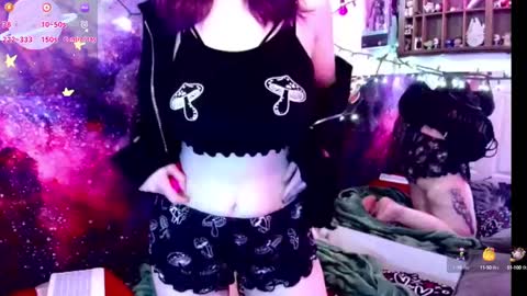Snapshot of everlyester chatting on February 2025 09:58:02 AM Evie online show from February 2025 09:58:02 AM