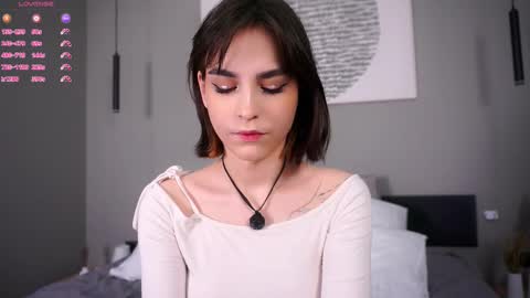 Anita online show from November 2025 04:58:02 AM