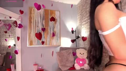 Sophia online show from February 2025 07:54:02 PM