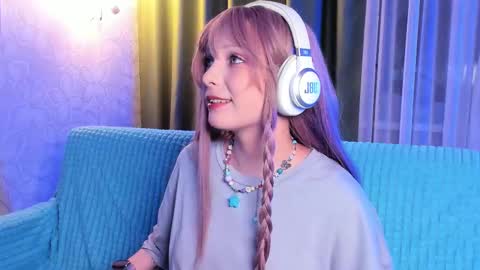 Snapshot of eves_eyes chatting on November 2025 10:08:01 PM Forget me not eve on CB online show from November 2025 10:08:01 PM