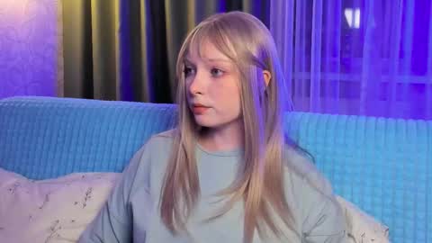 Snapshot of eves_eyes chatting on December 2025 03:30:01 PM Forget me not eve on CB online show from December 2025 03:30:01 PM