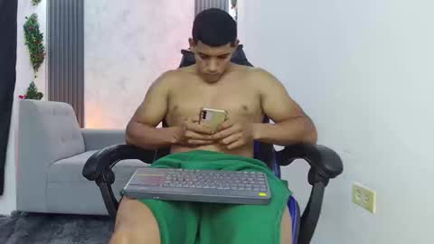 Snapshot of evessinn chatting on September 2025 12:43:01 AM luis online show from September 2025 12:43:01 AM