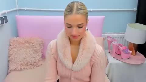 Snapshot of evettegold chatting on October 2025 03:45:01 PM Eve online show from October 2025 03:45:01 PM