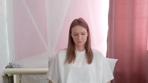 Aurora online show from April 2026 05:10:01 AM