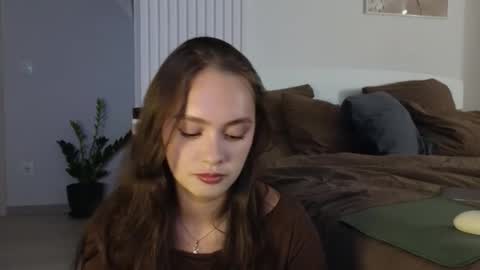 evi_woow online show from September 2025 09:04:01 PM