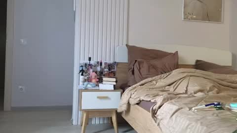 Snapshot of evi_woow chatting on April 2026 05:43:01 AM evi_woow online show from April 2026 05:43:01 AM