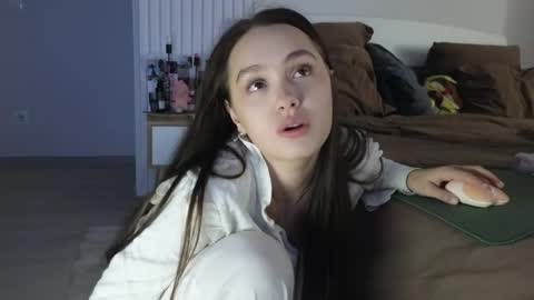 Snapshot of evi_woow chatting on April 2026 10:27:01 PM evi_woow online show from April 2026 10:27:01 PM