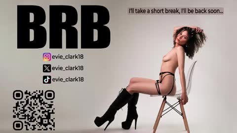 Snapshot of evie_clark_ chatting on February 2025 09:14:01 PM My name is Evie nice to meet you really get to know me better private is open online show from February 2025 09:14:01 PM