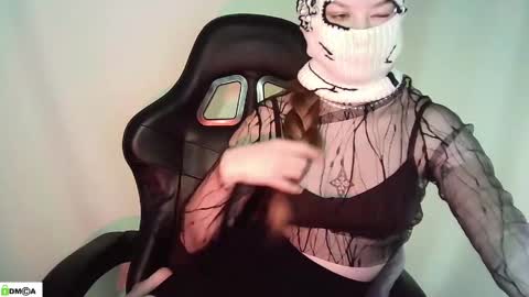 Renesme White Im here from Monday to Friday online show from May 2026 03:46:02 AM