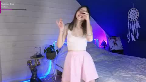 Evie online show from June 2026 10:31:01 PM