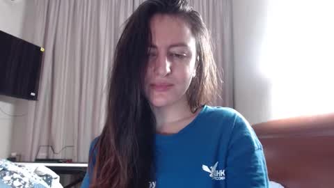 Snapshot of eviesunshine chatting on February 2025 06:32:02 AM Evie online show from February 2025 06:32:02 AM