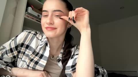 Chloe online show from May 2026 03:42:02 PM