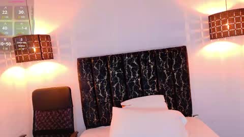 evvaa_moon online show from May 2026 12:24:02 PM