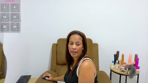 evvaa_moon online show from June 2026 12:37:01 PM