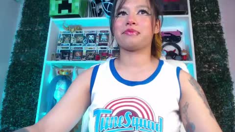 Snapshot of evybubbles_ chatting on May 2026 11:20:01 PM Im Evy online show from May 2026 11:20:01 PM