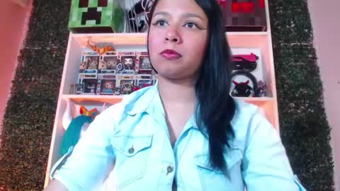 Snapshot of evybubbles_ chatting on June 2026 08:03:01 PM Im Evy online show from June 2026 08:03:01 PM