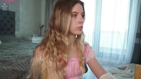 Evy online show from April 2026 07:35:01 AM