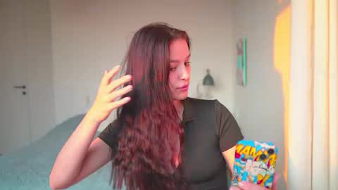 ewelynscott online show from November 2025 01:33:02 PM