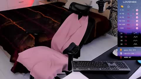 excited_man online show from December 2024 06:20:02 PM