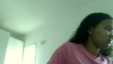 courtney online show from November 2025 07:24:02 AM