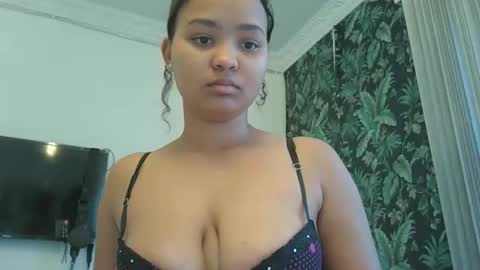 Snapshot of exclusivecourtney chatting on March 2026 05:35:02 AM courtney online show from March 2026 05:35:02 AM