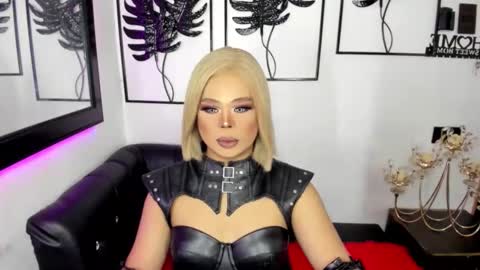Snapshot of exotic_lindsay chatting on May 2026 05:52:01 PM Lindsay online show from May 2026 05:52:01 PM
