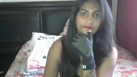 Snapshot of exotic_queen01 chatting on June 2026 10:06:02 AM Amber online show from June 2026 10:06:02 AM