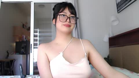 Snapshot of expensive_candyx chatting on April 2026 05:29:02 AM Candy online show from April 2026 05:29:02 AM