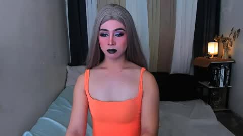 expensive_elise online show from May 2026 02:46:01 PM