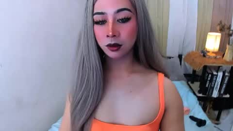 expensive_elise online show from May 2026 04:15:02 PM