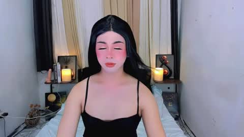 Snapshot of expensive_elise chatting on June 2026 10:45:02 AM expensive_elise online show from June 2026 10:45:02 AM