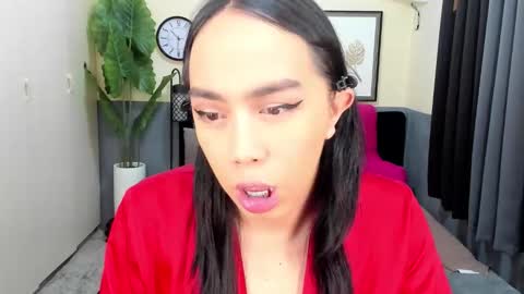 Snapshot of expensivec4ndy chatting on December 2025 05:29:01 PM Suki online show from December 2025 05:29:01 PM