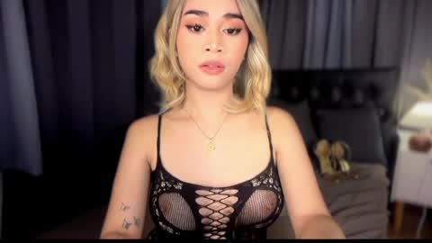 chloee online show from June 2026 06:54:02 PM