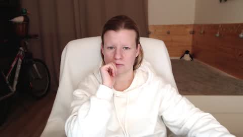 Snapshot of exponentex5 chatting on December 2024 09:35:01 PM Crystal online show from December 2024 09:35:01 PM