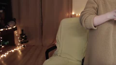 Snapshot of exponentex5 chatting on February 2025 12:10:02 AM Crystal online show from February 2025 12:10:02 AM